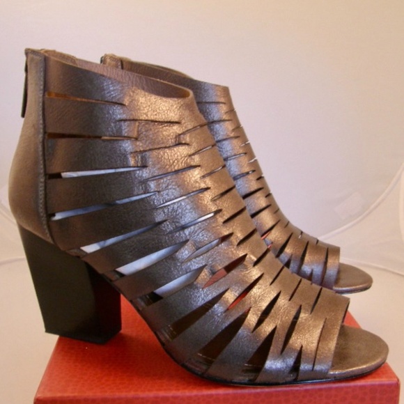 Donald J. Pliner Open toe zip booties, Size 8.5 - Picture 4 of 6